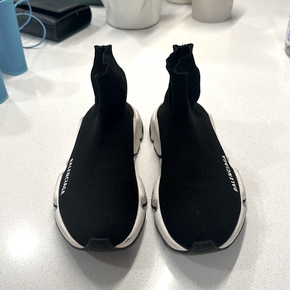 Balenciaga sock shoes size 37(7usa) in mint condition: